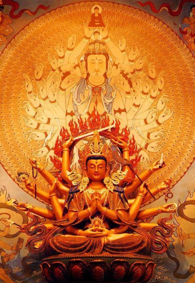 金刚释迦牟尼佛的忿怒相为秽迹金刚;除盖障菩萨的忿怒相为不动明王