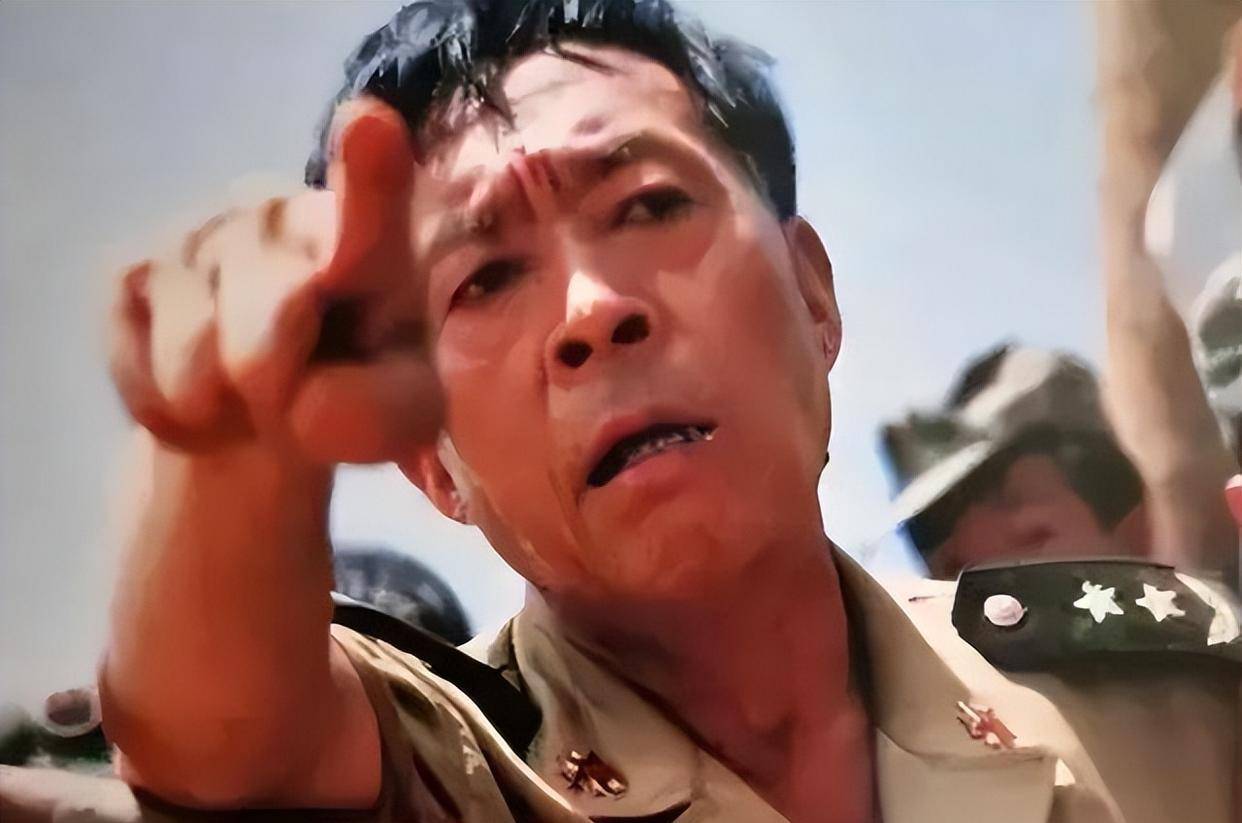 流泪指挥的将军已死亡5年,儿子现在是军队高级干部_董万瑞_董三榕