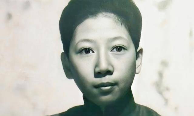 嚣张跋扈的孔二小姐,当街枪杀巡警,逼高官给狗让座,她结局如何