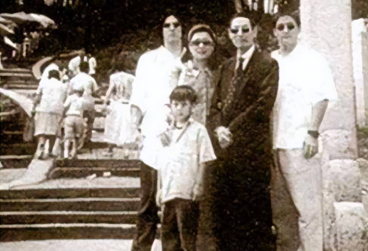 96年蒋孝勇临终故乡行,申请"两蒋"移灵大陆,7个