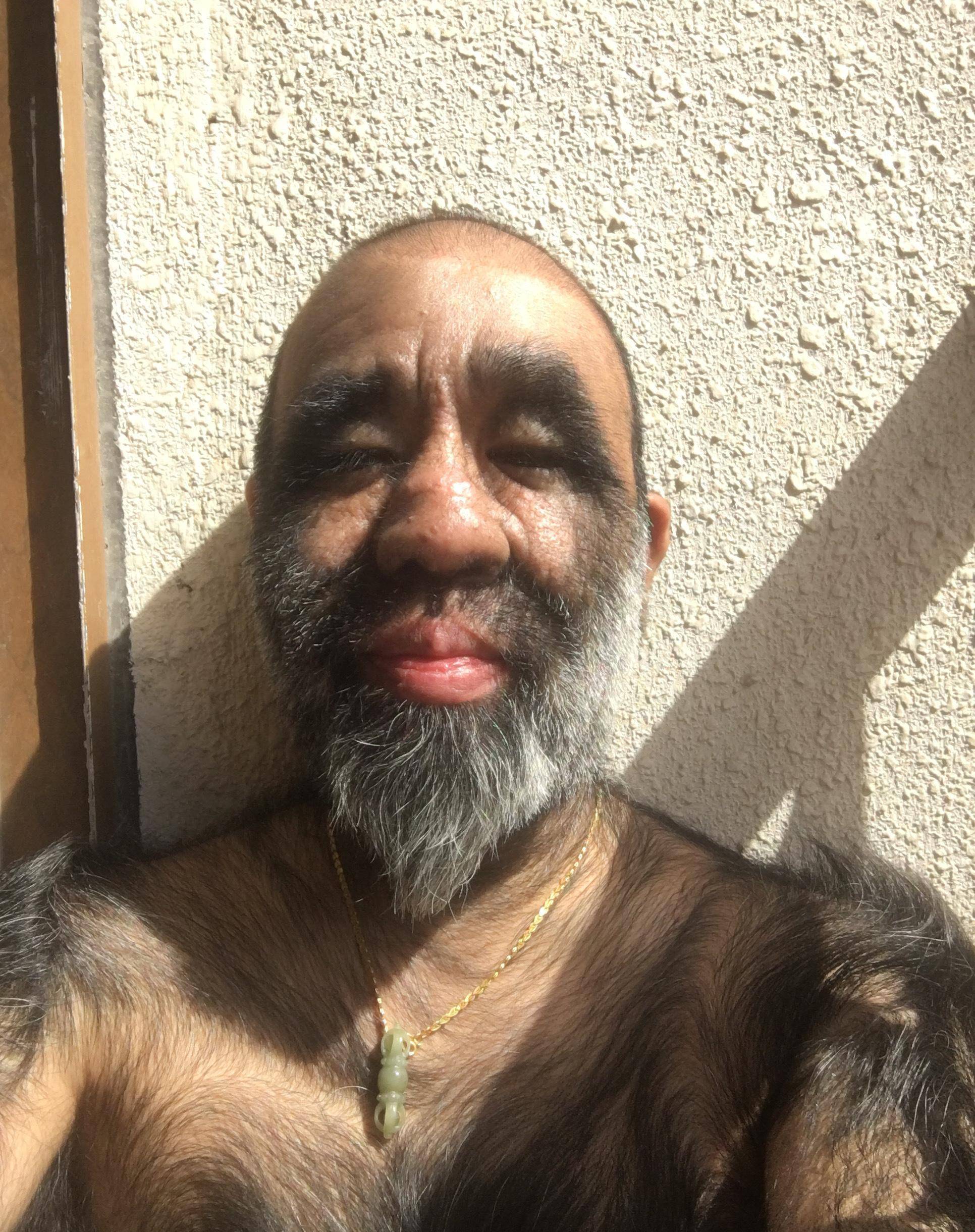 于震寰:刚出生就被研究,42岁娶90后妻子,结婚3年还有了孩子_毛孩_村人