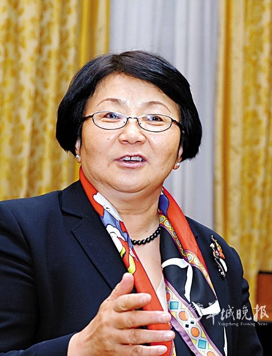 赶跑两任总统的女人,最后自己当上总统,最大愿望:与中国合作