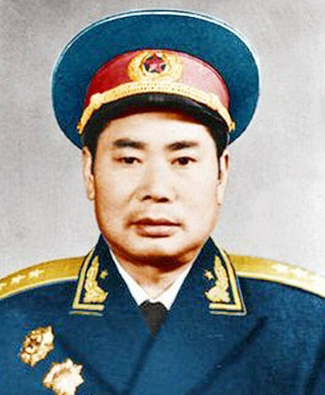 纵队司令擅自带队离开阵地,拒绝上级撤军命令,还要求兵团增援_傅作义