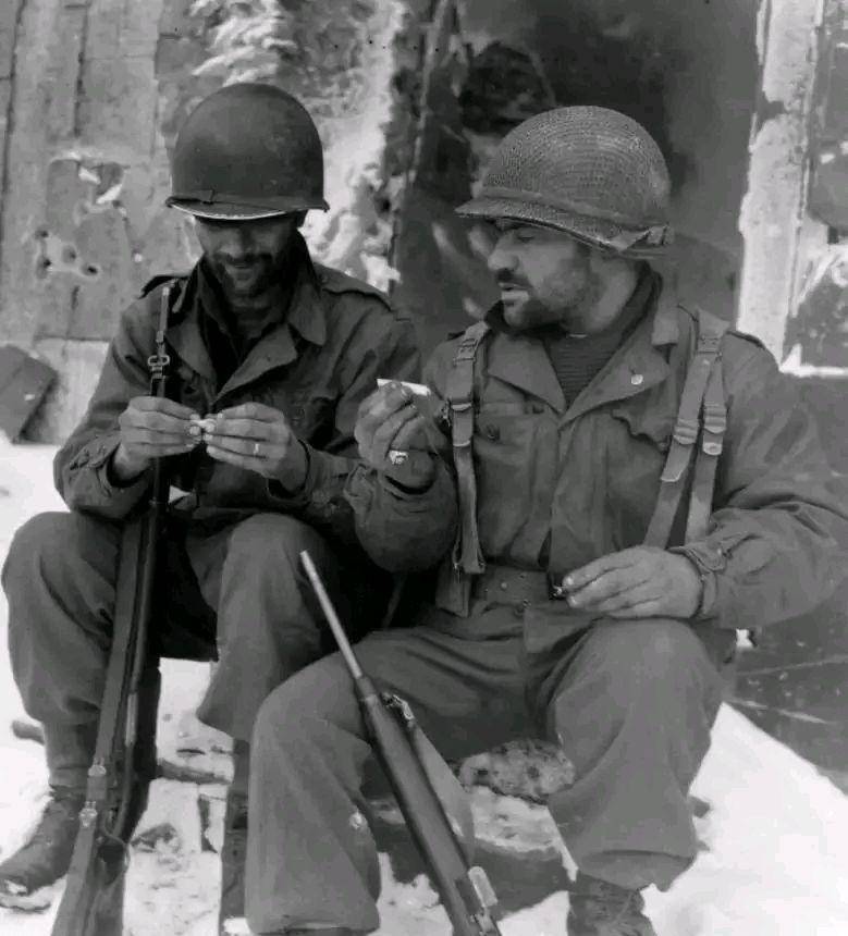 1946年,美国大兵强暴19岁北大女生长达3小时,事后竟然无罪释放_沈崇_