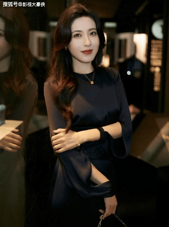 男友颜值惹争议,网友:他好老好油_王子鸣_中戏_低调