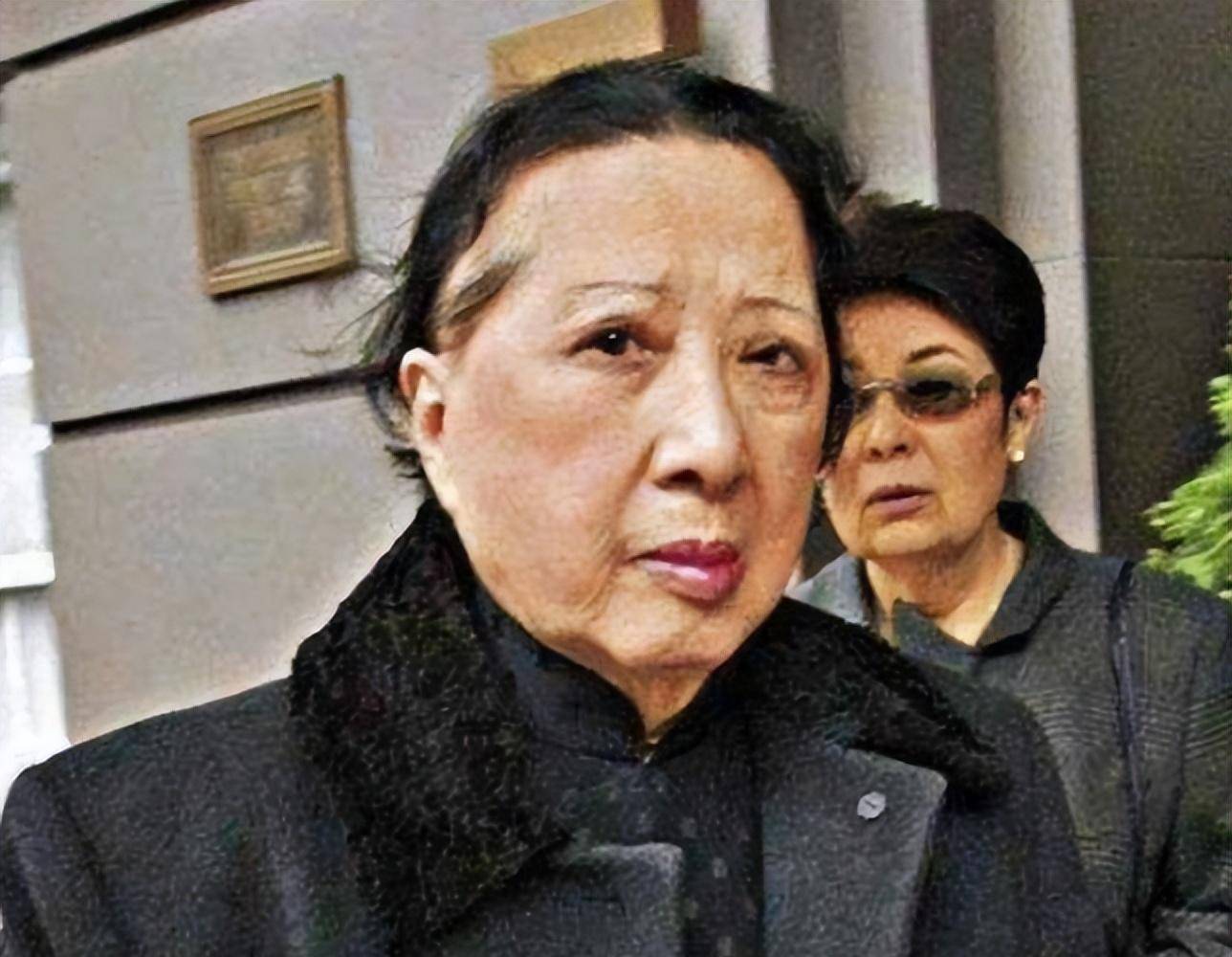 孔令仪头婚嫁穷小子,导致终身不育,二婚嫁有妇之夫,她图啥?