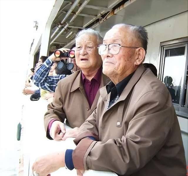 21军一名老战士李肃魁:战斗中只剩下我一个人坚守前沿阵地