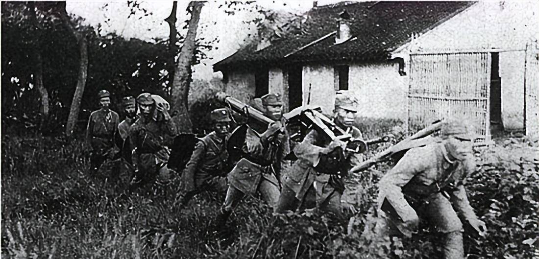 一组老照片真实还原上海淞沪会战的残酷战斗场面 和电视上完全不同