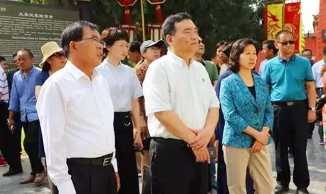 次子,"小焦书记"焦跃进,没一点官架子,有其父遗风_父亲_兰考县_时候