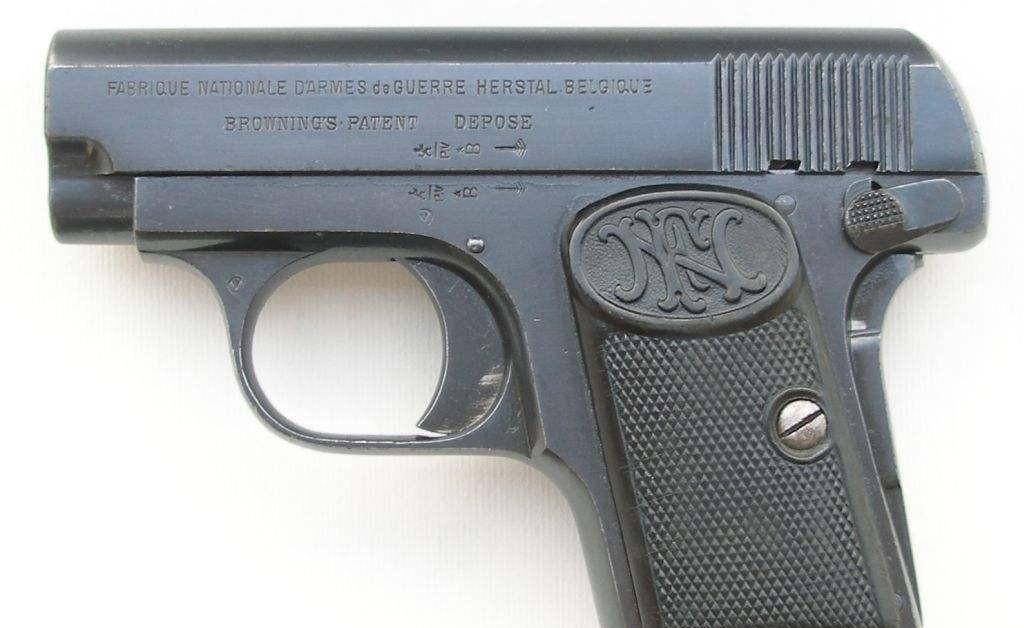 勃朗宁m1906型手枪该枪制作精良,价格自然也比较昂贵,一把售价要到24