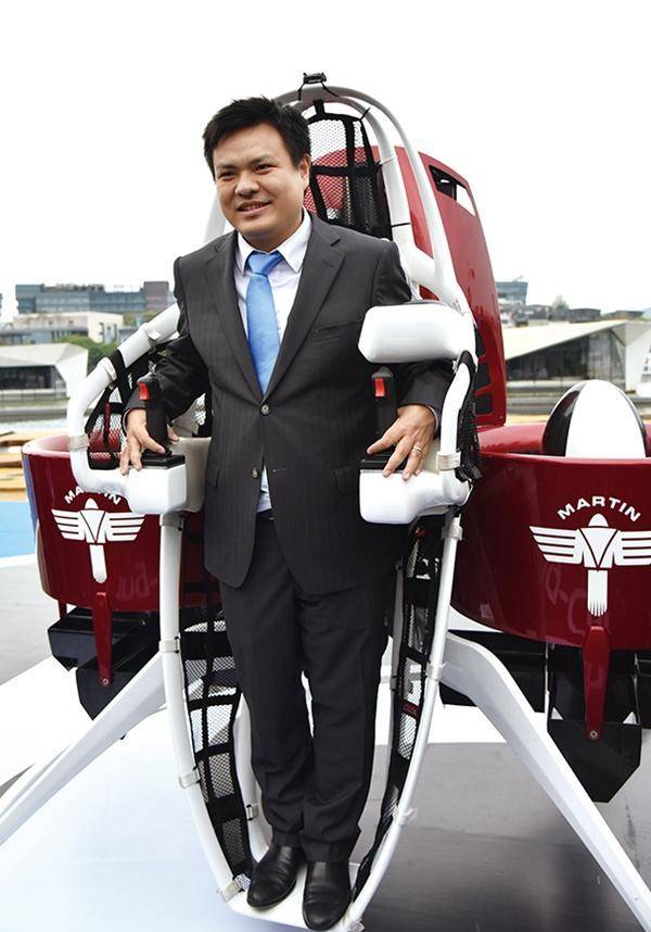 小伙刘若鹏造出隐身衣,美国不让其回国,向大使馆求助终圆归国梦