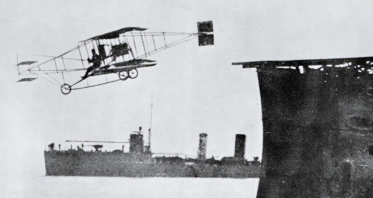 1910型潜艇图片
