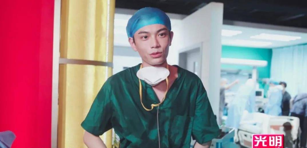 《故事里的中国》:战"疫"中的青春,90后最美的成人礼