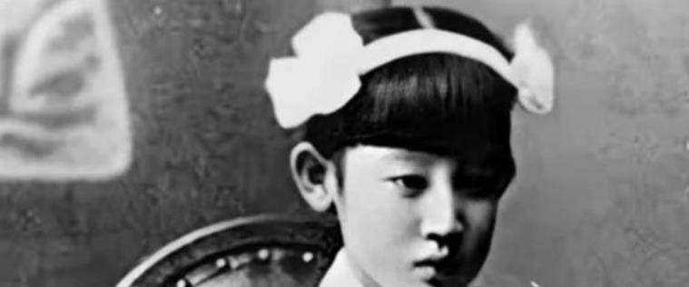 了"尴尬之色",她对同样一脸尴尬的川岛芳子解释道:"大帅被管的太严