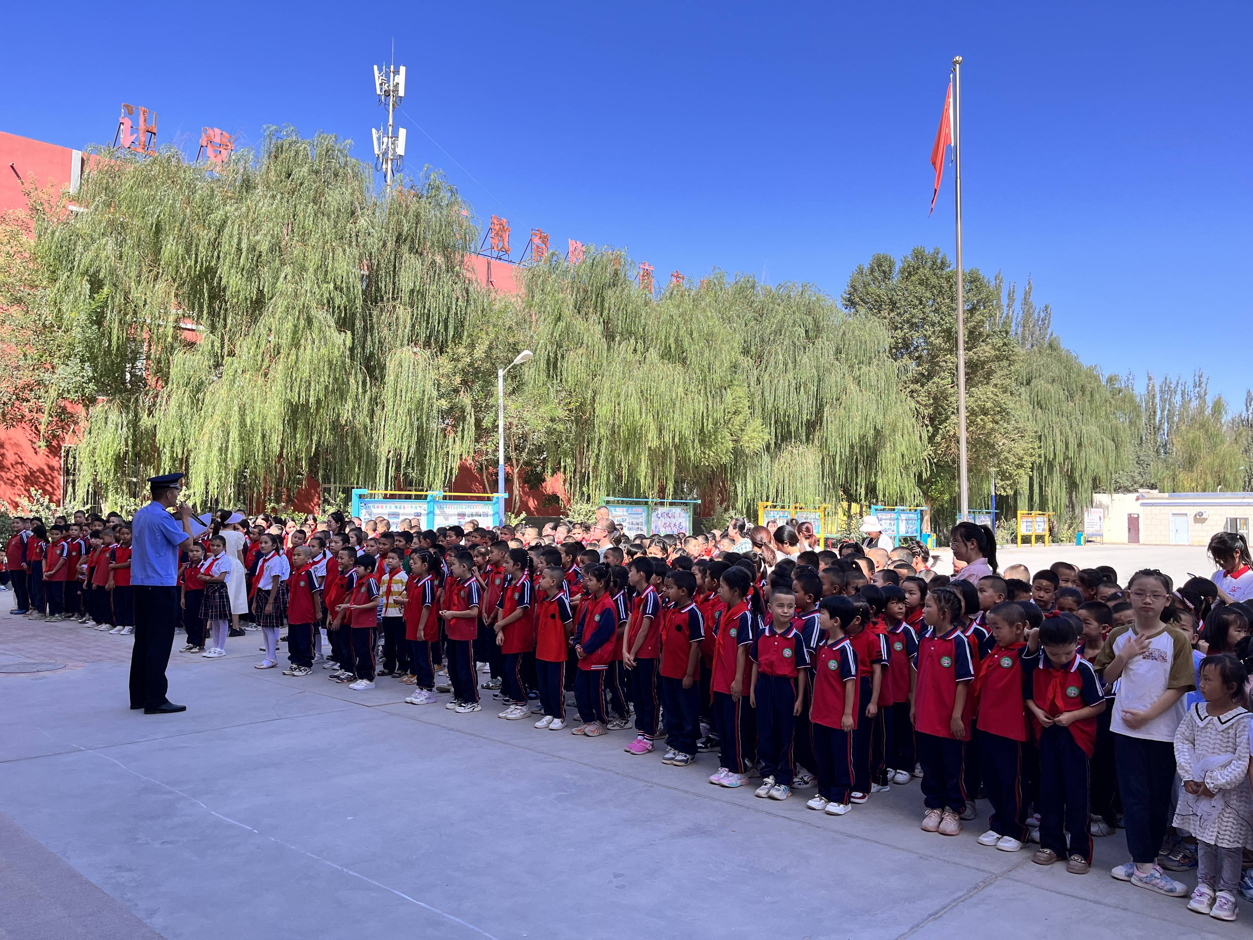 若羌:时刻绷紧安全弦 拉起"防溺水"警戒线