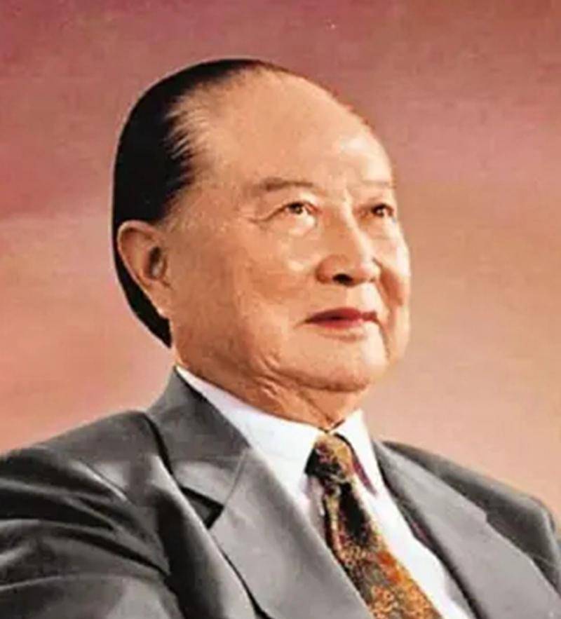 他曾担任上海市委书记,一手促成了"汪辜会谈",长子是中将