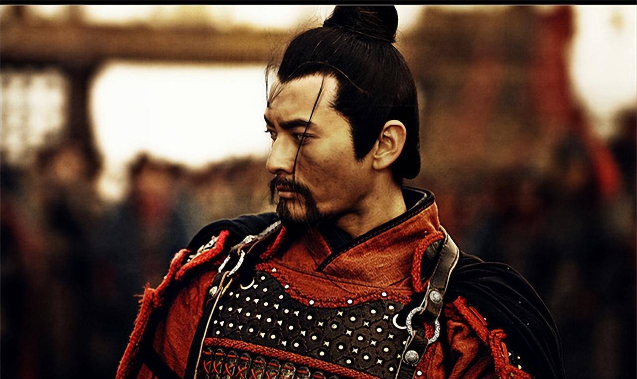 2003年,历史教材余桂元剔除岳飞民族英雄称号:不能称为民族英雄