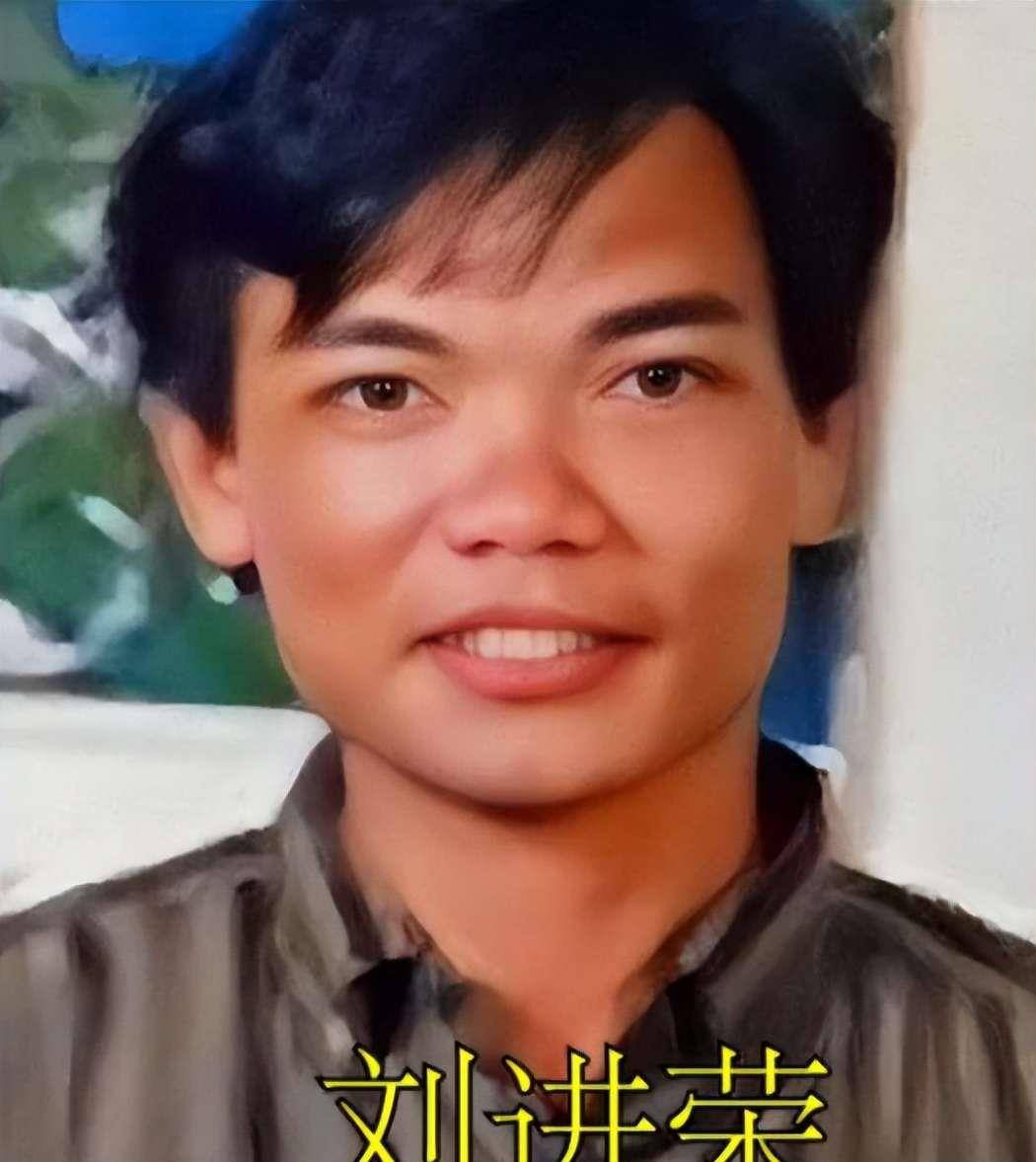 刘进荣:越战时的神枪手,一人对阵70多名军警,身中40多枪而亡