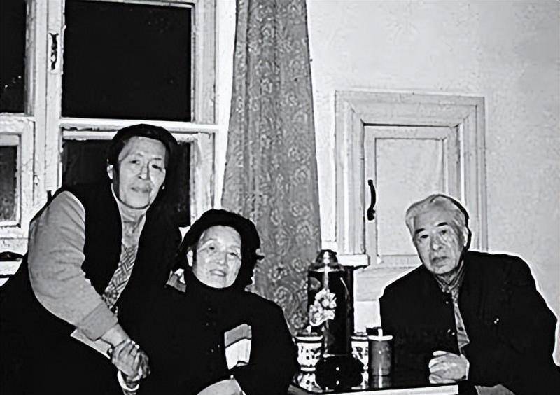 迎八一建军节,回忆军歌词作者公木