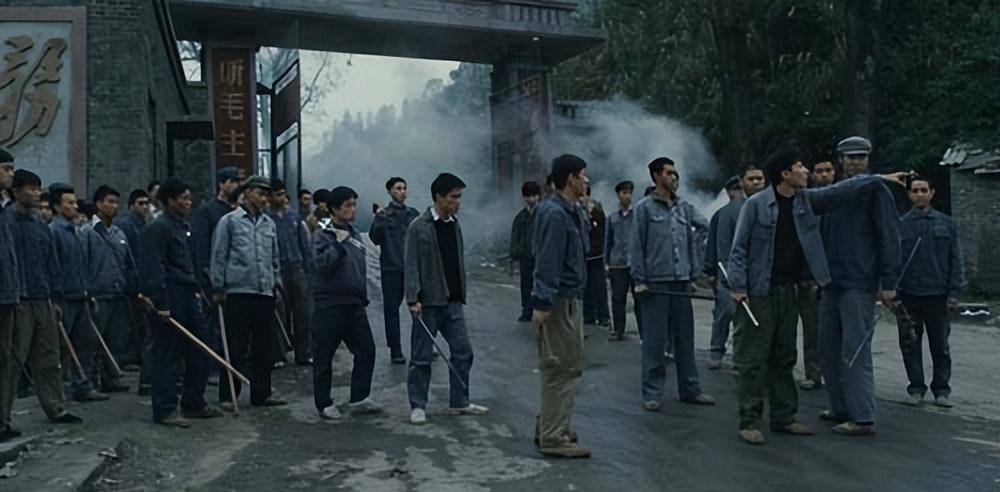 河北最牛黑帮菜刀队,手段残忍为祸唐山多年,落网后50多人被枪决