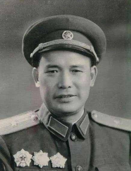 东北野战军的老底子有多硬?简述东北人民自治军序列和各级指挥员