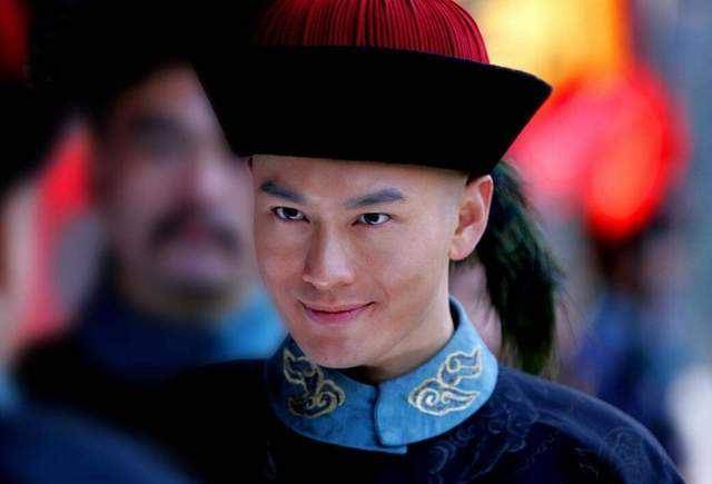 "人生赢家"韦小宝,比杨过有责任感,娶7个老婆却不幸福!