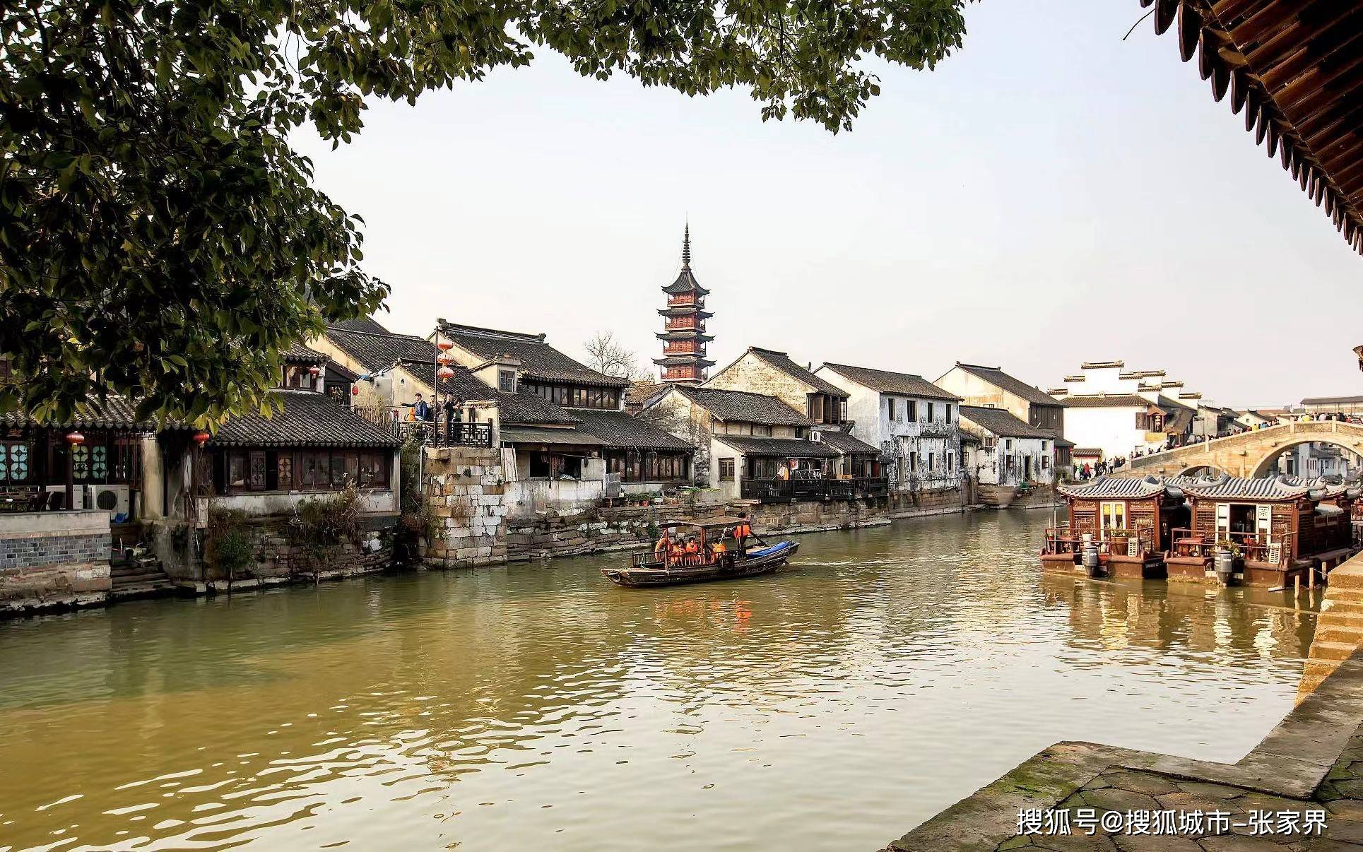 暑假去上海旅游跟团多少钱,跟团去苏杭旅游需要带什么东西,必看的指南