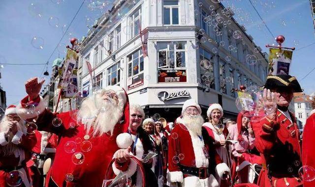 北大教授孔庆东,建议立法禁吃年夜饭,先进的文明国家都没年夜饭