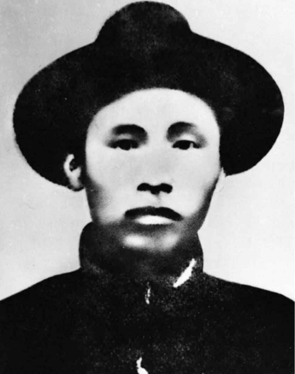 1951年群众举报一赌徒,他为保命供出亲爹:二七惨案是他搞出来的