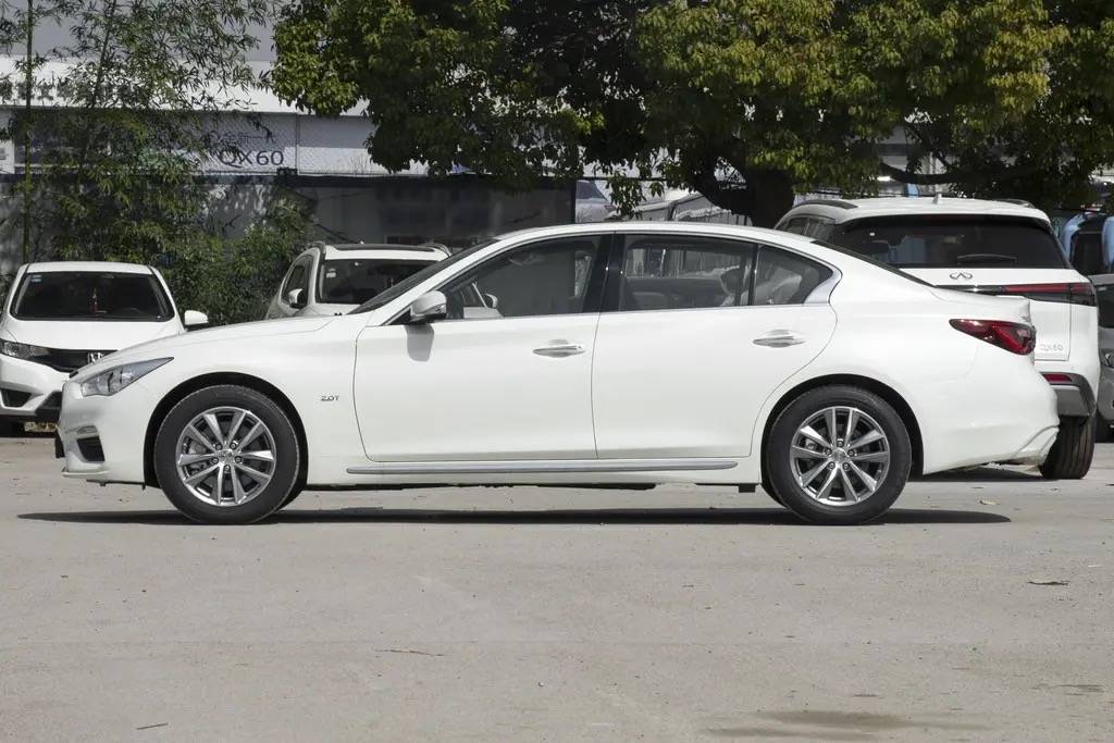 英菲尼迪q50l作为英菲尼迪旗下的一款豪华中型轿车,以其出色的动力