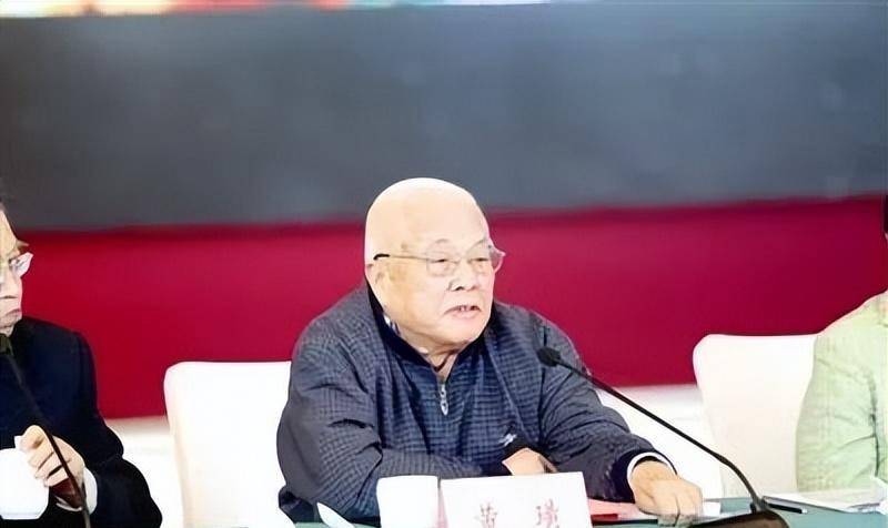 他是"包产到户"第一人,1983年被破格提拔为安徽省委书记