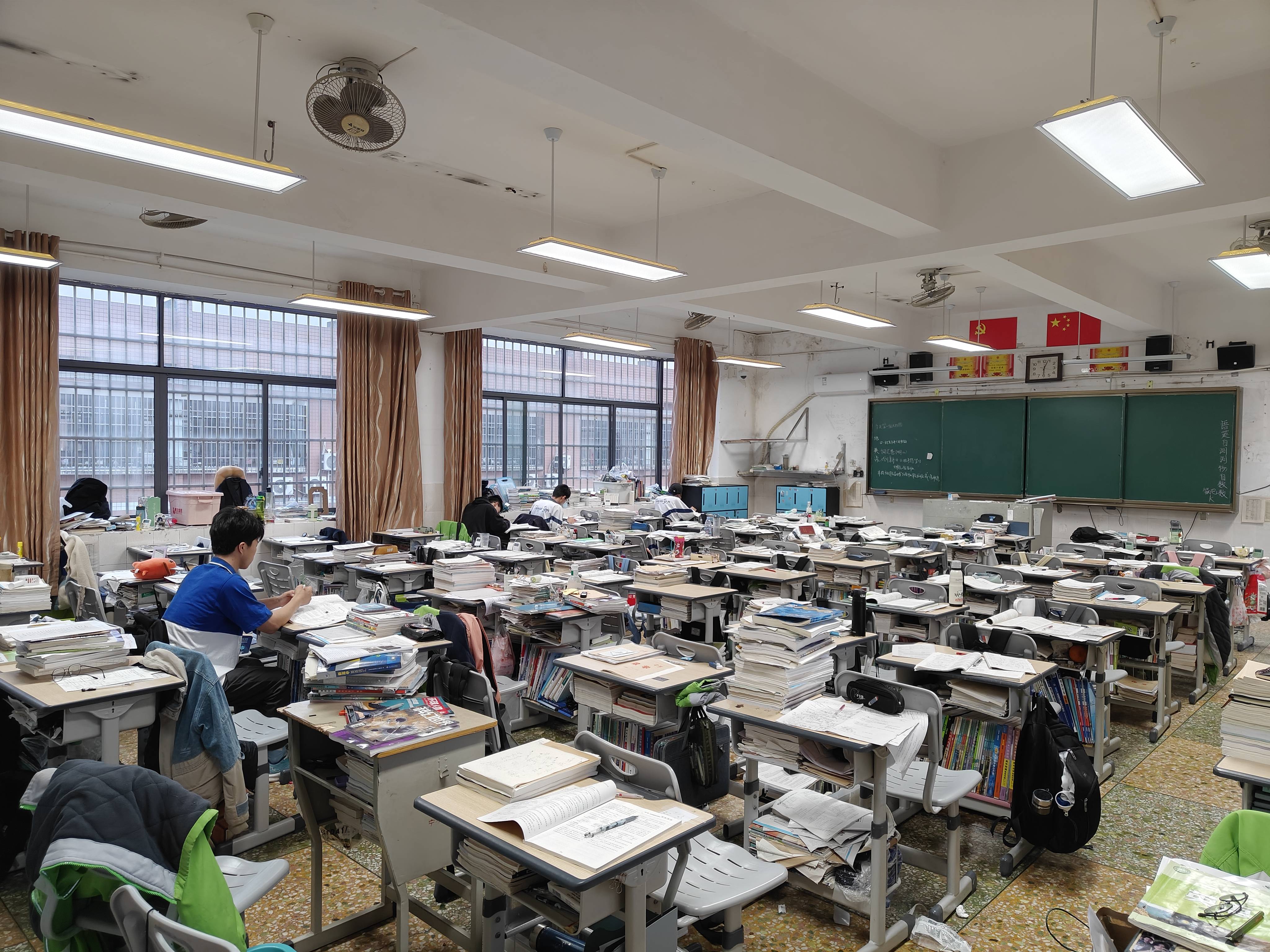 高二885班近况通报