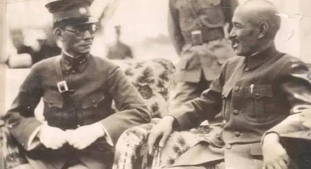 两任"云南王"反目,龙云怒斥表弟卢汉:忘恩负义卖主求荣_蒋介石_胡若愚