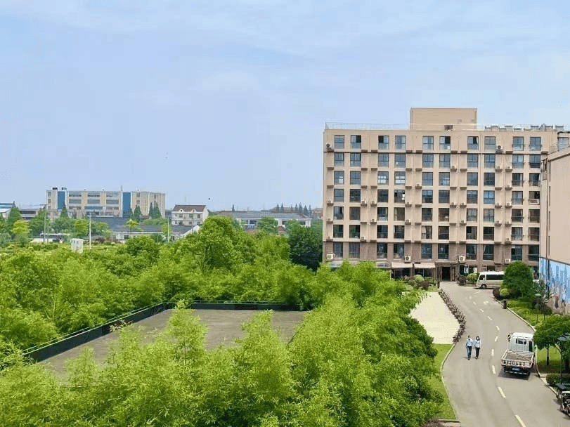 华山投资学院图片