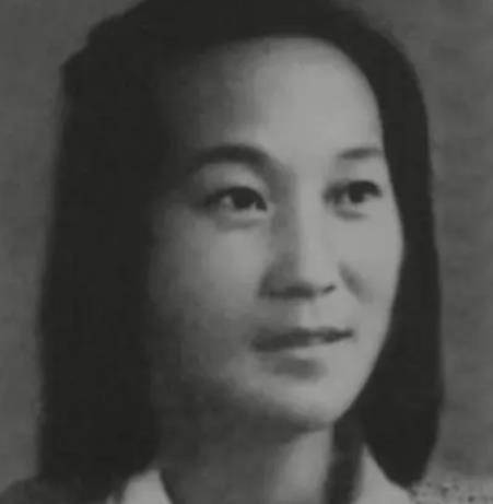 看纪录片时崩溃大哭:里面的劳模是我妻子_李秀英_冯学永_舅舅