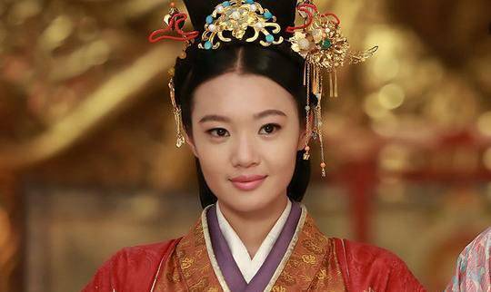 卫子夫失宠,卫青给她情敌送500斤黄金祝寿,却保住了卫家的富贵