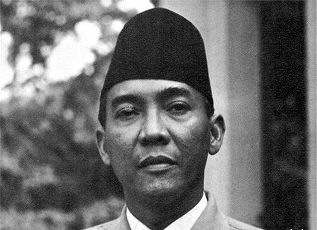 印尼第一任总统,56岁时访问日本,看上17岁少女,顺手就娶回了家_苏加诺