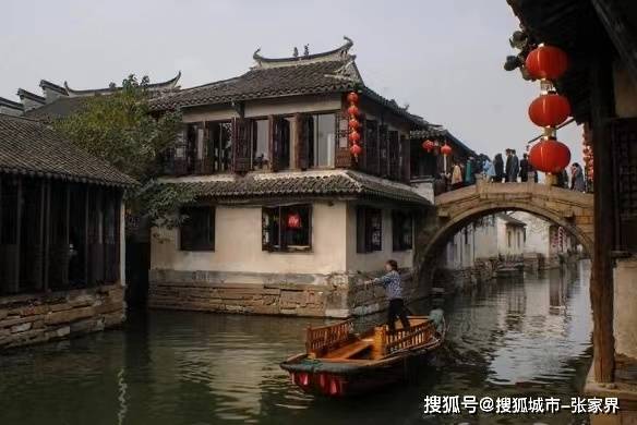 糕点店:黄天源,万福兴,明月楼,长发西饼,荣阳楼.3.