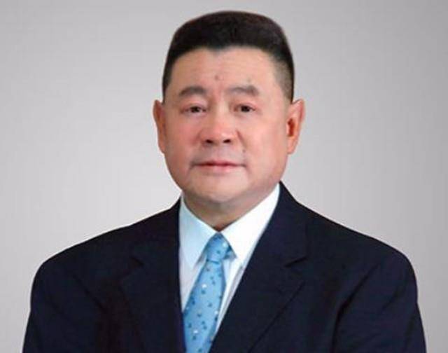 为了躲避税收,他关闭了中国300家公司