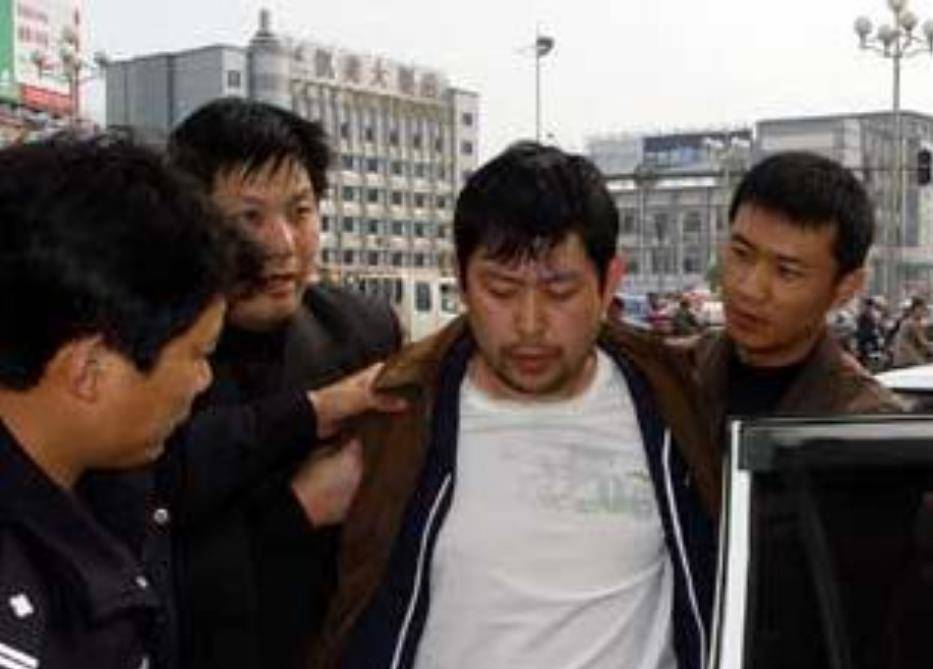 拿20万现金买车,竟是5100万农行金库盗窃案主犯_任晓峰_张经理_工作