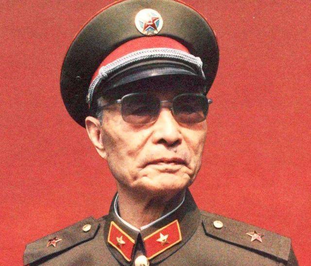 师长老资格,副师长暴脾气,"形同水火",他们会合得来吗?
