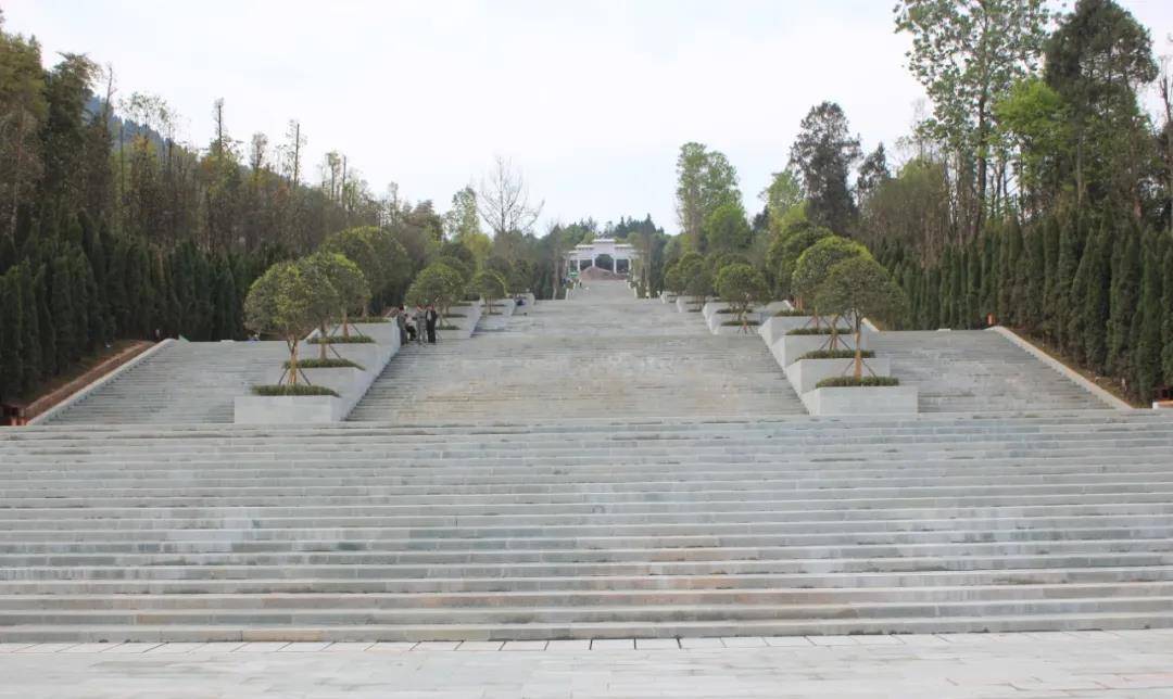 寻找了80年的亲人,居然在论坛照片中看到他的墓碑_革命_烈士_根据地