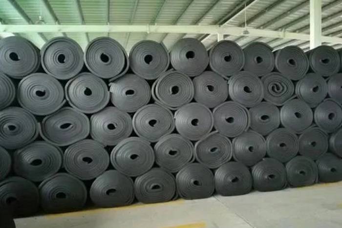 b1级橡塑海绵保温板能铺在床上吗