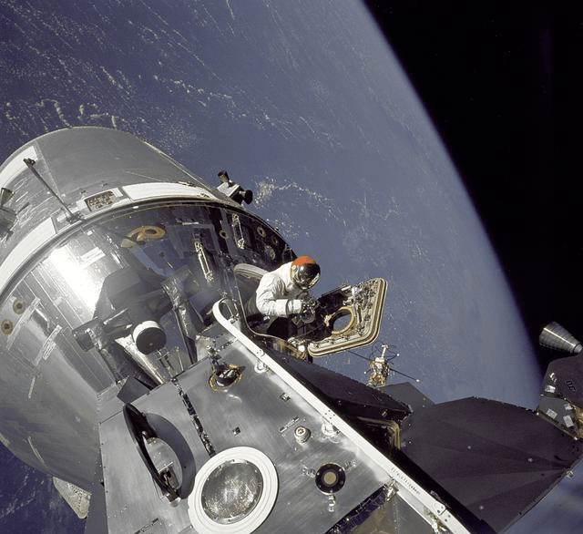 原创49年前的今天,人类第一次登上月球,至今未能再现的奇迹_阿波罗