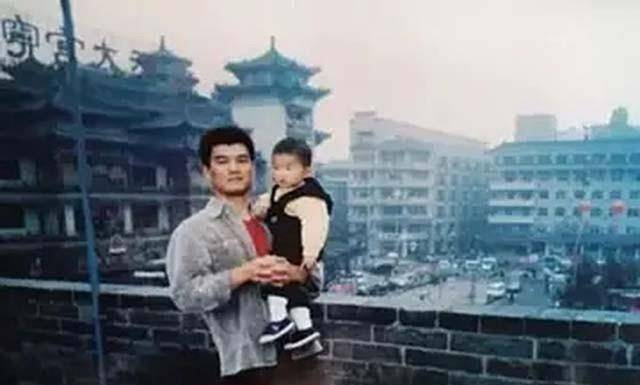 为救人,从10米大桥一跃而下的英雄孟祥斌,其遗孀叶庆华现状如何