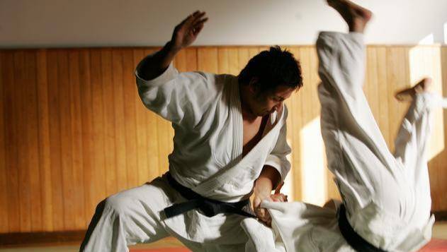 他, 一米五, 柔道四大天王, 独创最毒绝技山岚, 死后师傅悲痛欲绝