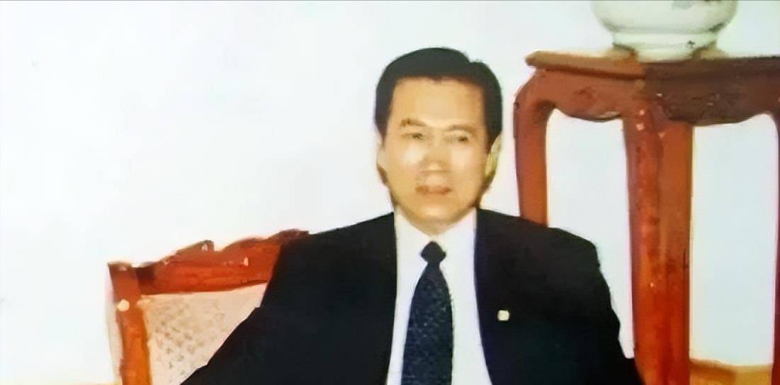 贪官慕绥新,拥有千亩私人庄园,落马时遭两任妻子举报_贾某_沈阳_时候