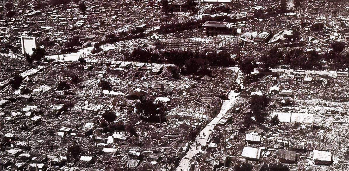 唐山大地震前的征兆:鱼鸟虫杂奇多,海湖突变浑浊,水位漂浮不定