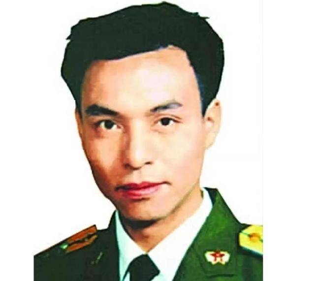 抗洪英雄高建成,牺牲时年仅33岁,如今女儿进入父亲生前部队_洪水_长江