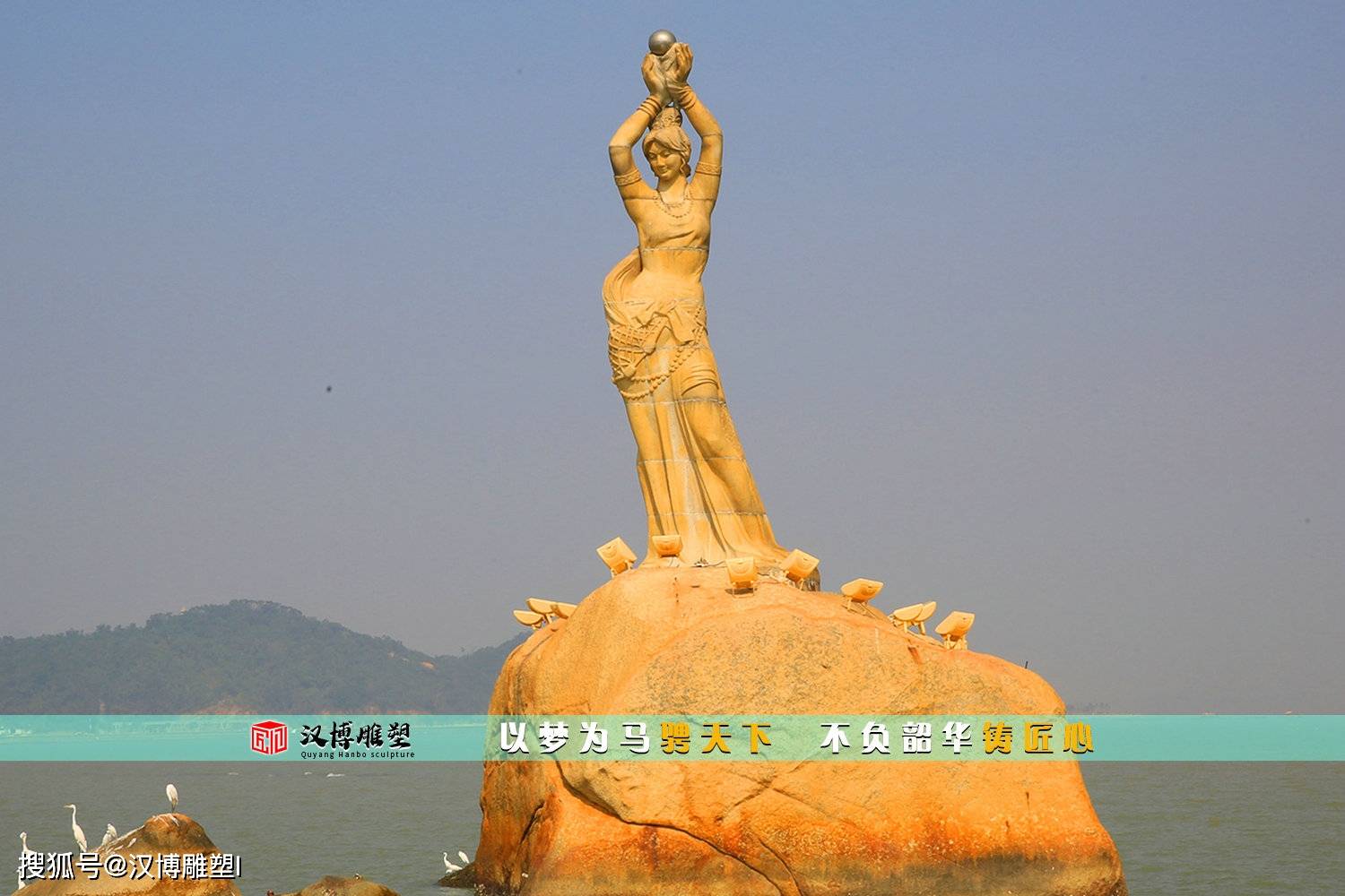 铸铜渔夫人物雕像,适合摆放在景区的雕塑